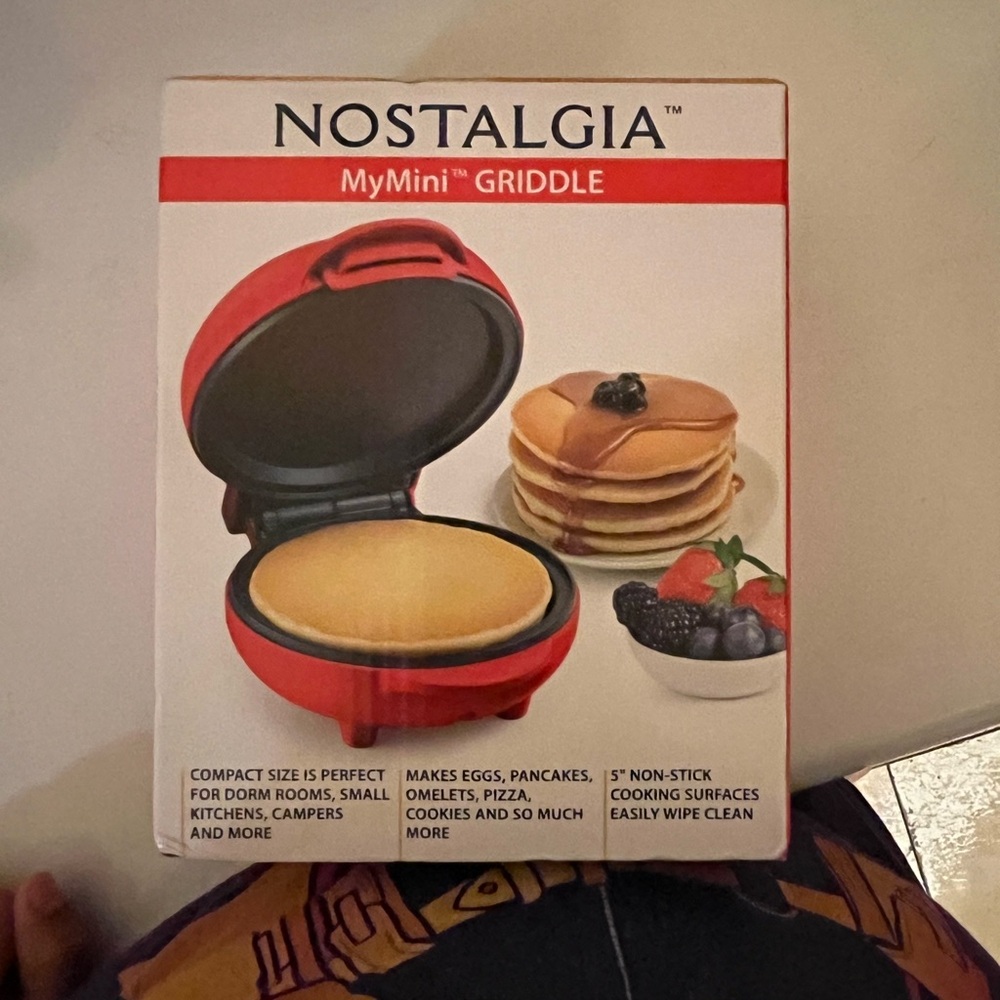 Nostalgia MyMini Red Griddle for Versatile Cooking